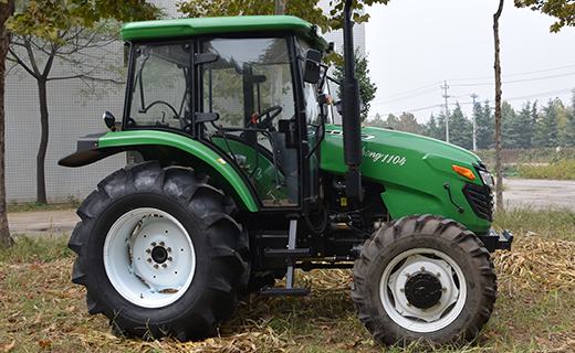 DB真人-1104型拖拉机